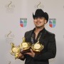 Espinoza Paz estrena residencia millonaria
